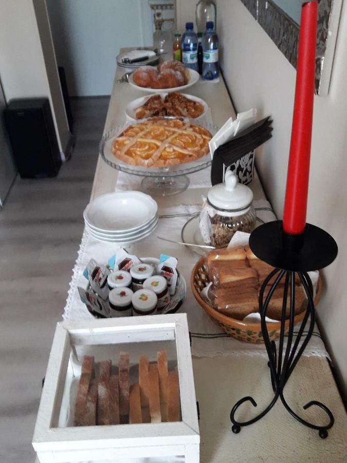 Casavittorio Bed & Breakfast San Giovanni In Marignano Bagian luar foto